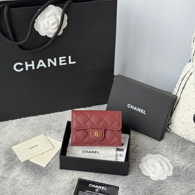 CHANEL 三つ折りカードケース カーフレザー レディース 10.5×7.5×3cm