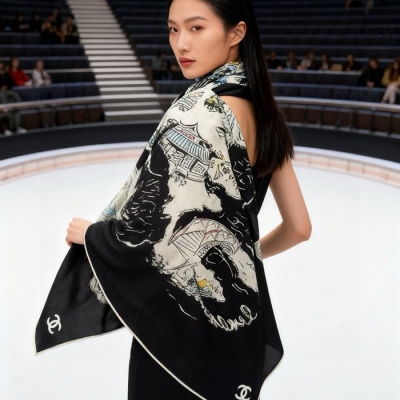 シャネル 25年オートクチュールコレクション。140cmプレミアムシルクベロア両面同色ストール 135x135cm