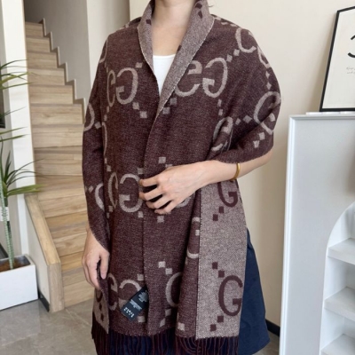 グッチ 2025新作。両面カシミヤ 35x190cm