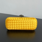 BOTTEGA VENETA ノット シルク編み クラッチバッグ レディース 25×10×5cm