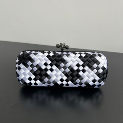 BOTTEGA VENETA ノット シルク編み クラッチバッグ レディース 25×10×5cm