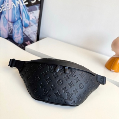 LOUIS VUITTON ディスカバリー ウエストバッグ メンズ 44×15×9cm