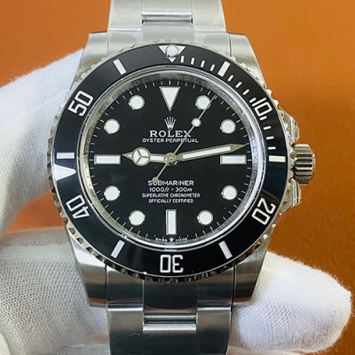 ROLEX 124060 サブマリーナー 41mm 2836搭載 2024新品