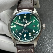 IWC パイロット IW328205 グリーン文字盤 自動巻き コピー