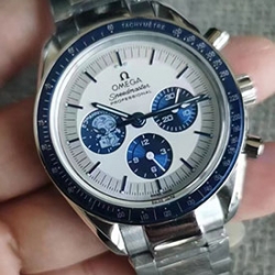 OMEGA 310.32.42.50.02.001 スピードマスター アポロ13号 スヌーピー 21600振動