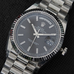 ROLEX 228239 デイデイト 40mm ストレート文字盤