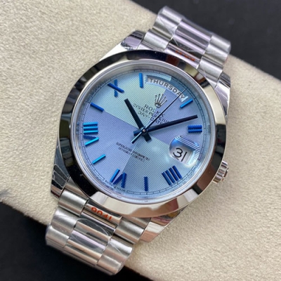 ROLEX M228206 デイデイト 40mm アイスブルーローマ