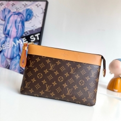 LOUIS VUITTON ポシェット ボヤージュ スープル モノグラム キャンバス メンズ 30×21×7.5cm