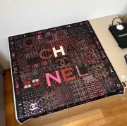 シャネル カラフルなレターモチーフ。シルクスカーフ 90x90cm