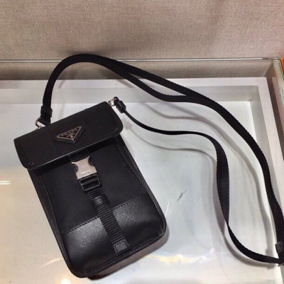 PRADA スマホポーチ リサイクルナイロン ユニセックス 12×19×2.5cm