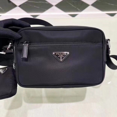 PRADA スリーインワン ショルダーバッグ ユニセックス 23×15×7cm