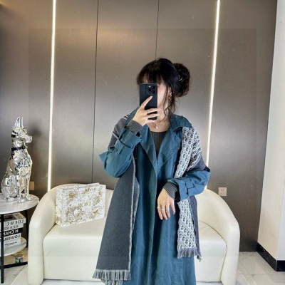 ディオール メンズハイエンドスカーフ。100％ウール 33x200cm