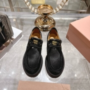 【MIUMIU】2026新作ローファーレザーシューズホースヘアシューズレディース