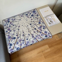 ディオール フラワースカーフ 90x90cm