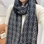 フェンディ 親子向けカシミヤスカーフ 30x182cm