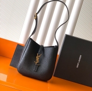 サンローラン ショルダーバッグ ホーボー 15×16×7cm