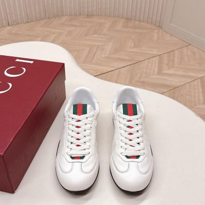 【GUCCI】新作アガサスニーカーメンズレディース