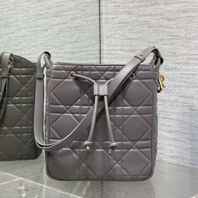 ディオール バケツバッグ カロ 23×24×13cm