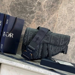 DIOR サドル ショルダーバッグ ディオールグラヴィティ レザー メンズ 27×20×5cm
