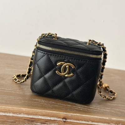 シャネル ポーチ 10.5×8.5×7cm