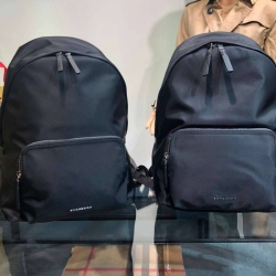 バーバリー スタイル レザートリム リュック サイズ：29×15×40cm