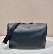 PRADA メッセンジャーバッグ レザー メンズ 43×32×18cm