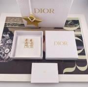 ディオール スタイル ピアス ホワイト