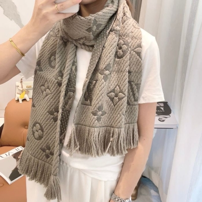 ルイ ヴィトン 秋冬ウールスカーフ。94％ウール6％シルク 175:31