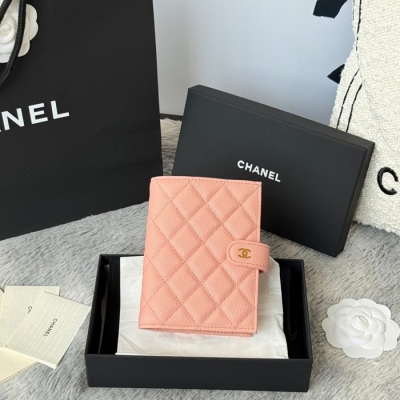 CHANEL パスポートケース カーフレザー ユニセックス 15×10×3cm