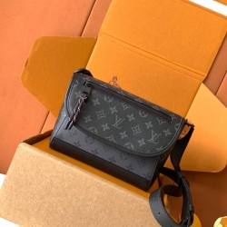 LOUIS VUITTON パルス メッセンジャーバッグ メンズ 26.6×17×11cm