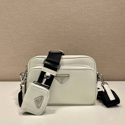 PRADA ショルダーバッグ サフィアーノレザー メンズ 20×13.5×7cm