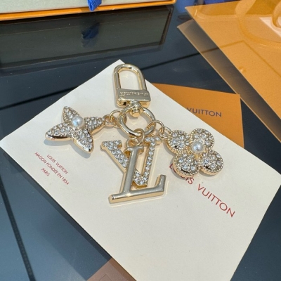 ルイ ヴィトン スタイル キーリング クリスタルフラワー チャーム