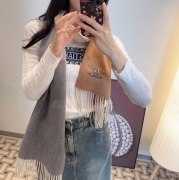 シャネル めったに見ない優しい色合い。グラデーション 35 x 180cm