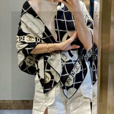 シャネル カメリアスカーフ 110x110