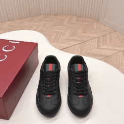 【GUCCI】新作アガサスニーカーメンズレディース