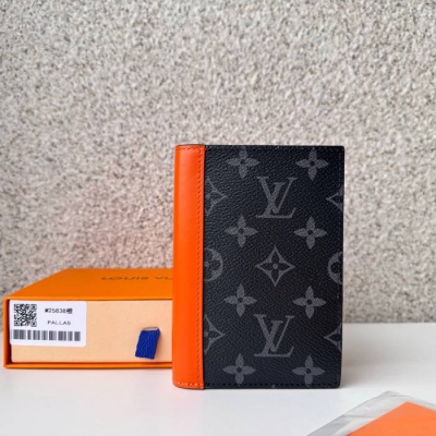 LOUIS VUITTON パスポートケース モノグラム エクリプス メンズ 10×14×2.5cm