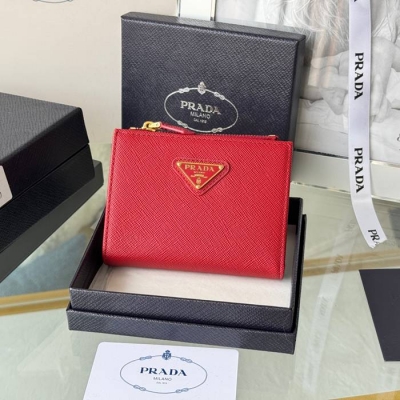 PRADA 二つ折り財布 サフィアーノレザー メンズ 10×9×2cm