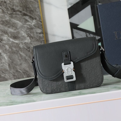 DIOR サドル メッセンジャーバッグ オブリーク メンズ 23×17.5×6cm