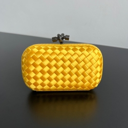 BOTTEGA VENETA ノット シルク編み スネークスキン クラッチ レディース 16×10×5cm