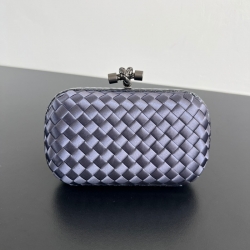 BOTTEGA VENETA ノット シルク編み スネークスキン クラッチ レディース 16×10×5cm