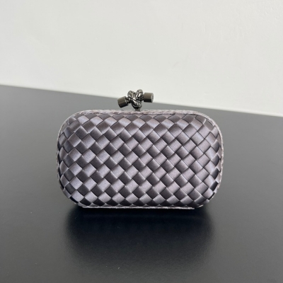 BOTTEGA VENETA ノット シルク編み スネークスキン クラッチ レディース 16×10×5cm