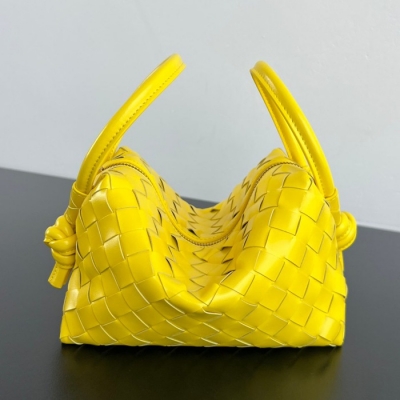 BV ショルダーバッグ レザー ハンドバッグ ループ 19×12×9cm