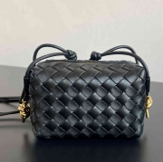 BV ショルダーバッグ レザー ハンドバッグ ループ 17×11×6cm