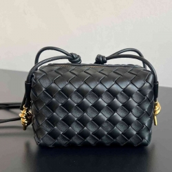 BV ショルダーバッグ レザー ハンドバッグ ループ 17×11×6cm