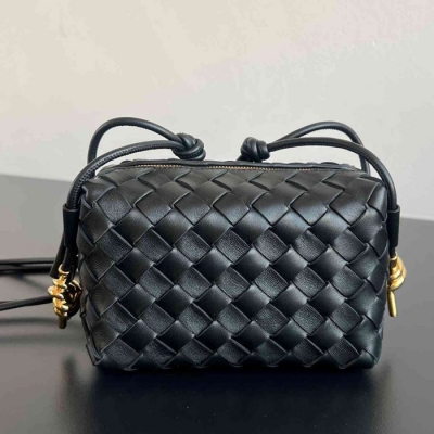 BV ショルダーバッグ レザー ハンドバッグ ループ 17×11×6cm