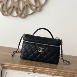 シャネル ハンドバッグ 14×18×3cm