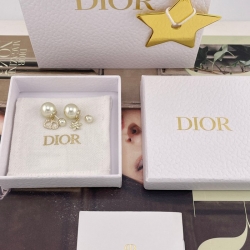 ディオール スタイル ピアス CD フラワー
