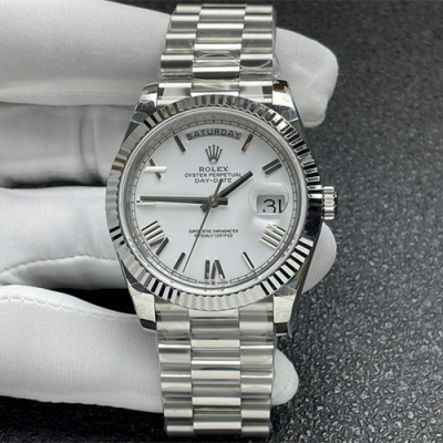 ROLEX M228236 デイデイト 40mm シルバーホワイト 2024人気