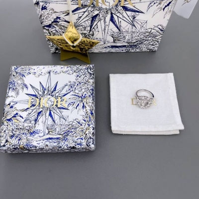 ディオール スタイル リング クリスタル