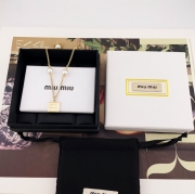 ネックレス M インゴット間隔ビーズネックレス — チャン ウォニョン愛用、ミニマルで上質感あふれる